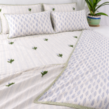 Bedsheet white blue