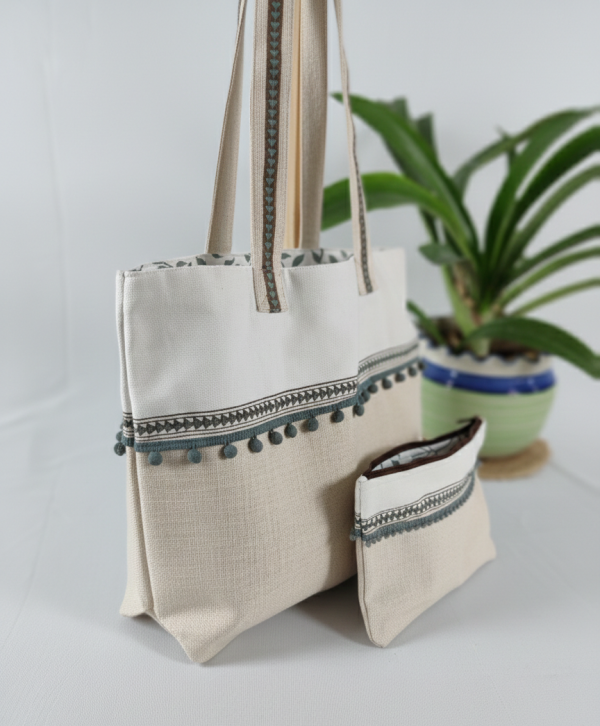 Elegant canvas tote bag